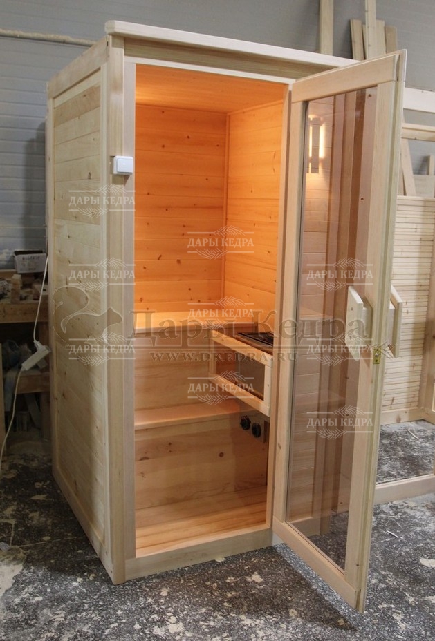 Одноместная финская сауна кабина из кедра с электрокаменкой